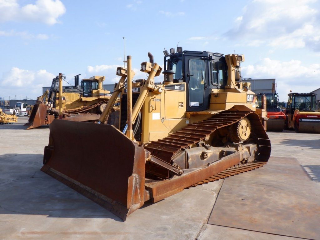 Bulldozer for export, get a price and inspection report.